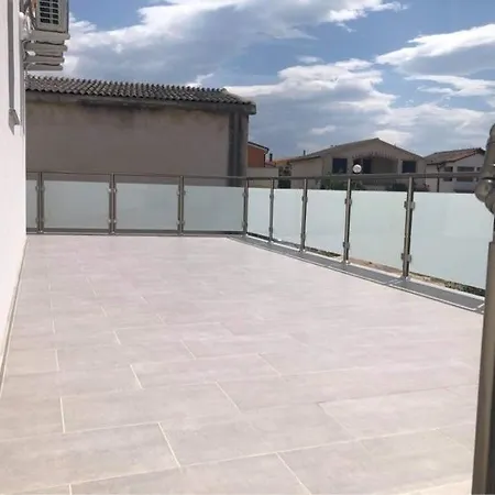 Smokva Avec Terasse Apartamento *